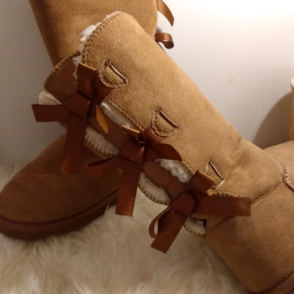 Boots - Picture 11 of 11